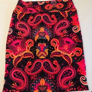 Medium Pink/Black Paisley LLR Cassie EUC